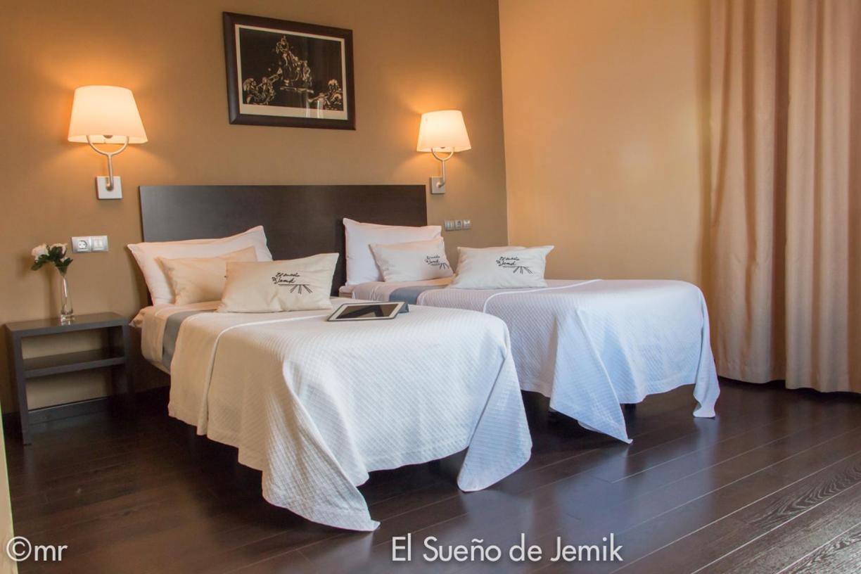 Hotel El Sueno De Jemik La Roda Room photo